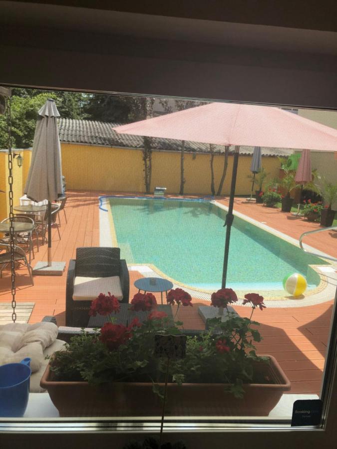 Mosoly Apartman Сегед Экстерьер фото
