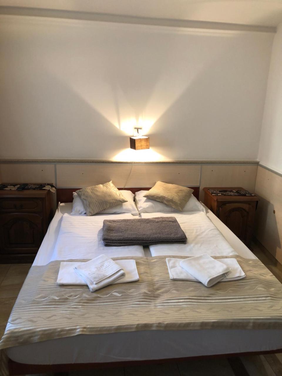 Mosoly Apartman Сегед Экстерьер фото